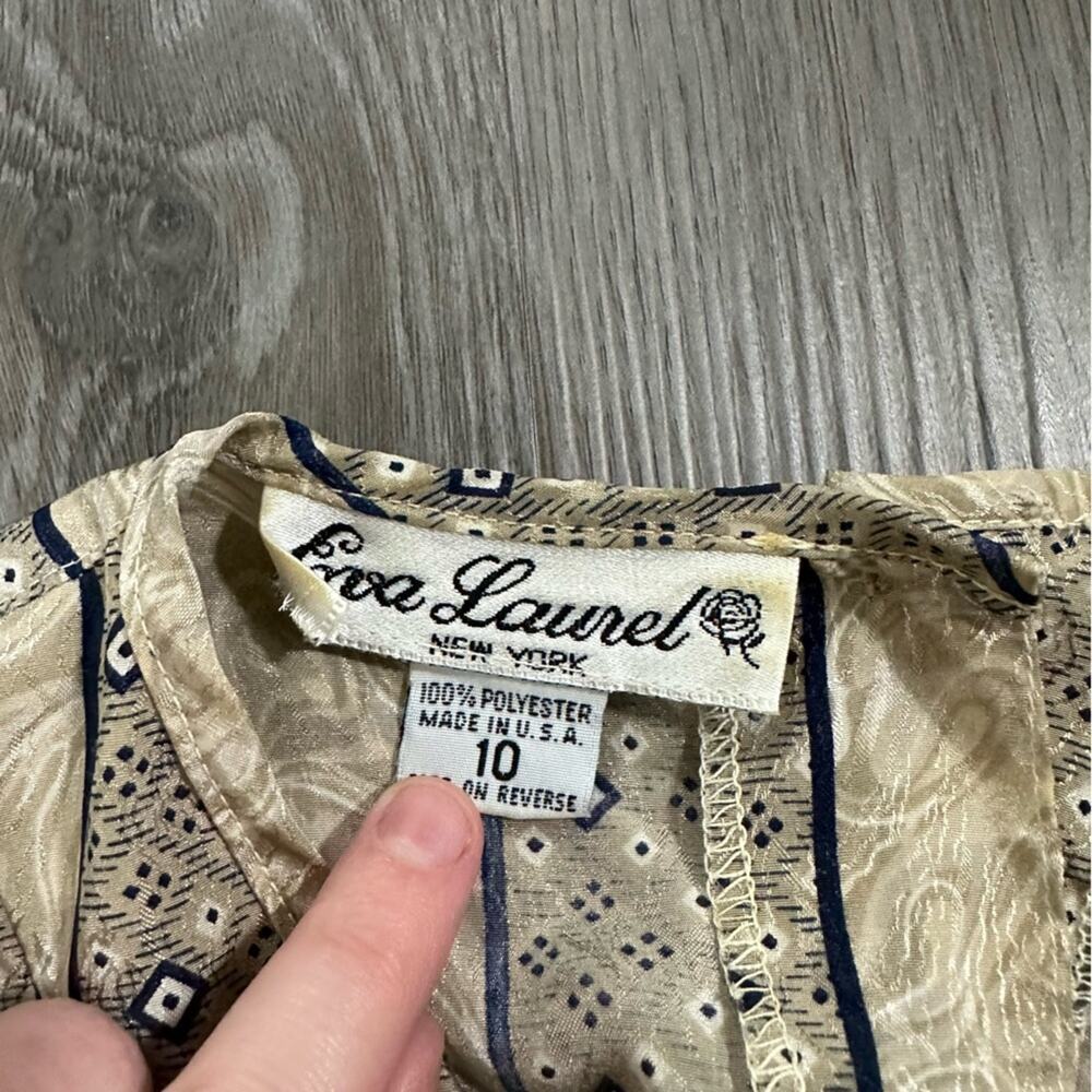 Vintage Eva Laurel Cream & Blue Geometric Print Long Sleeve Button Back Top 10‎ - Picture 5 of 7